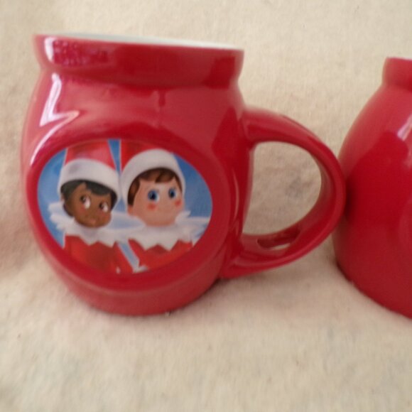2 Elf On The Shelf Ceramic Red Mugs Christmas Hot Cocoa Coffee New - Picture 3 of 6